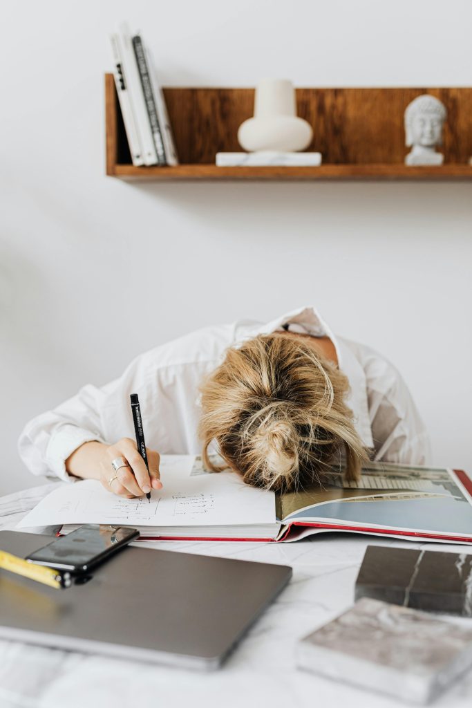 Comment éviter l’épuisement professionnel avec GK Hypnose à Toulouse