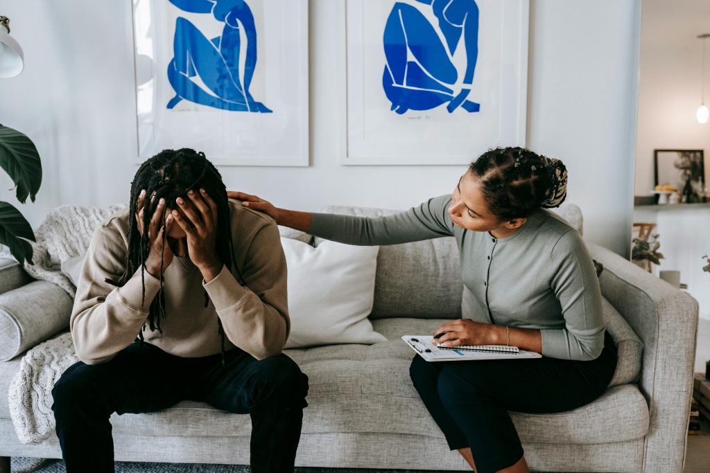 Le lien entre stress et confiance en soi avec un hypnothérapeute à Toulouse