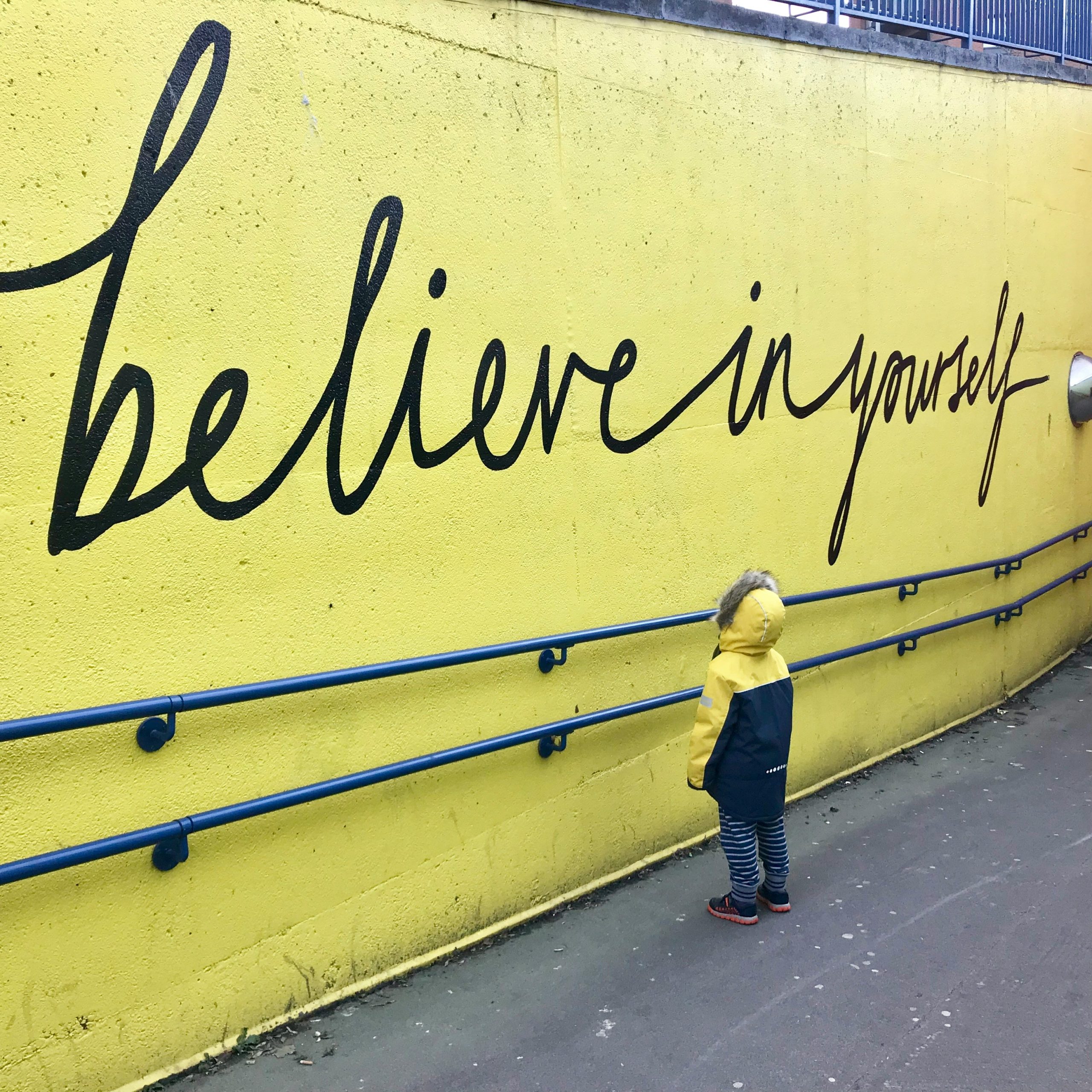 Affirmations positives et hypnose à Toulouse : boostez votre confiance en vous