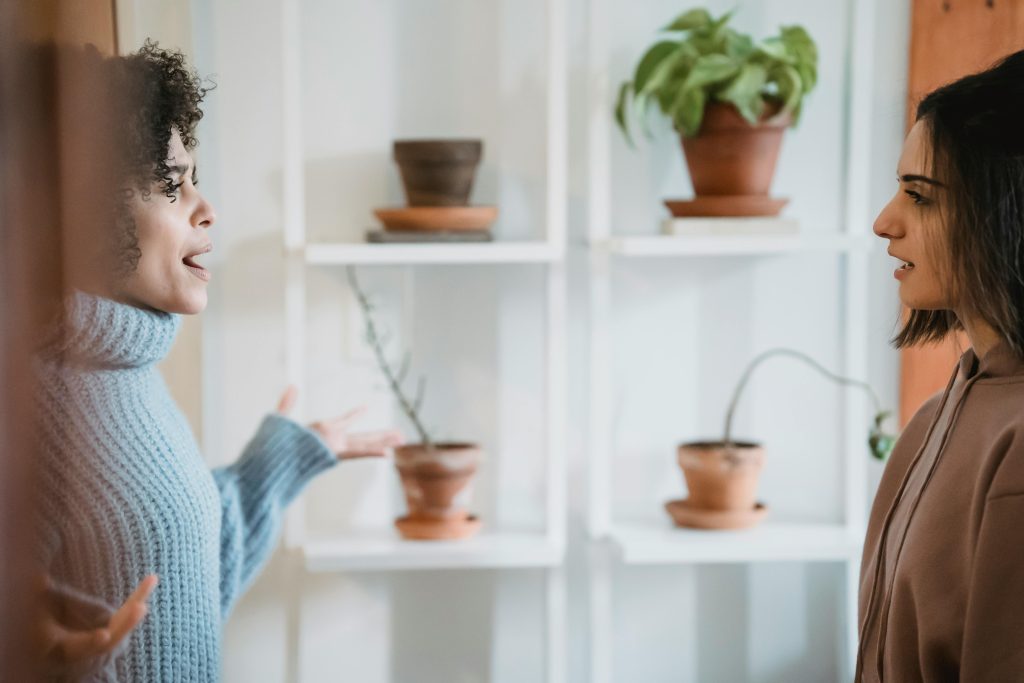 L’écoute active : un pilier essentiel du management efficace en hypnose à Toulouse